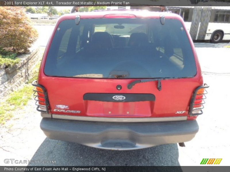 Toreador Red Metallic / Medium Prairie Tan 2001 Ford Explorer XLT 4x4