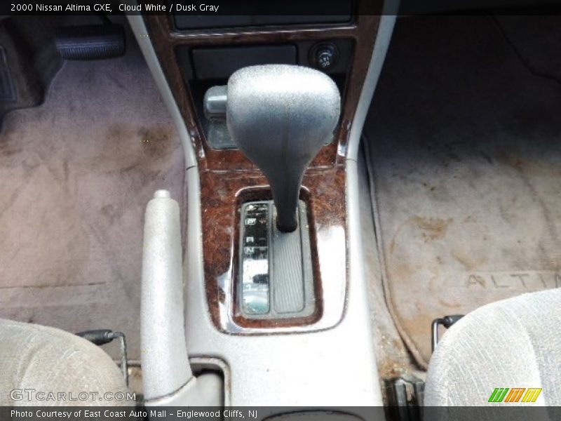 Cloud White / Dusk Gray 2000 Nissan Altima GXE