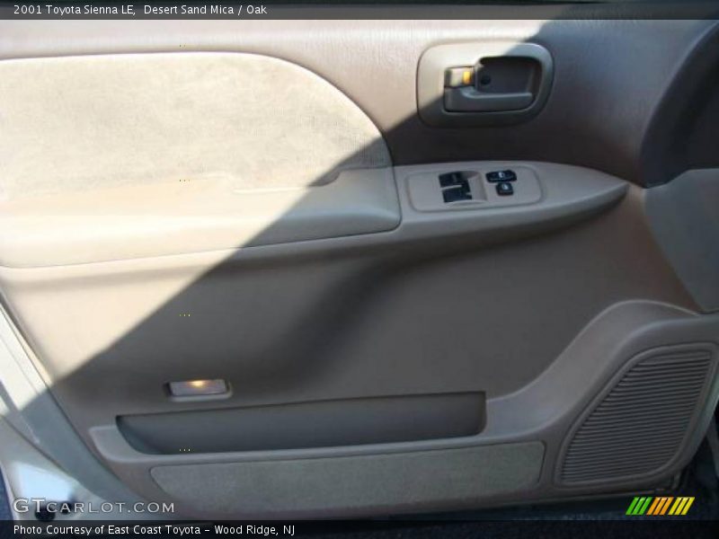Desert Sand Mica / Oak 2001 Toyota Sienna LE