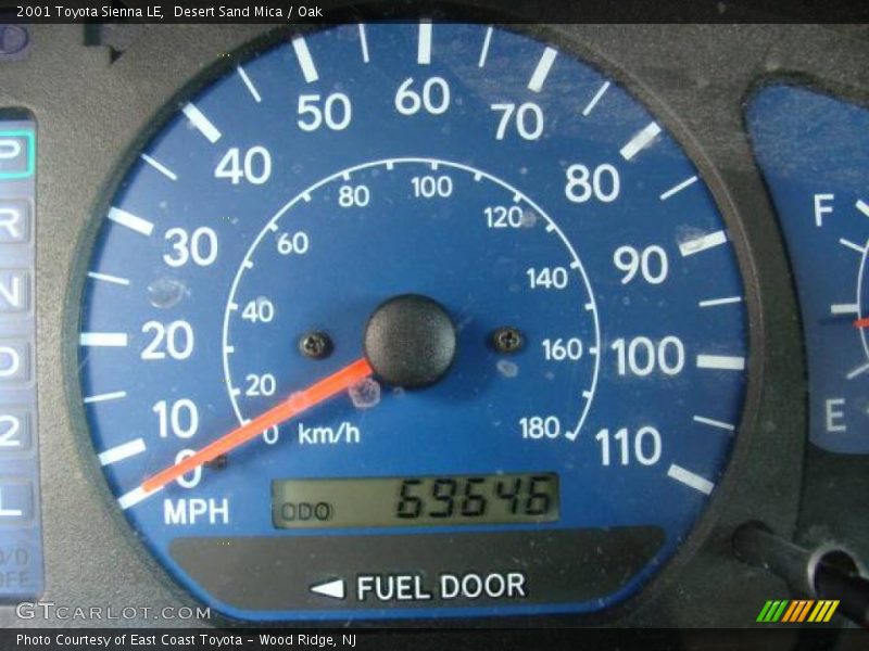 Desert Sand Mica / Oak 2001 Toyota Sienna LE