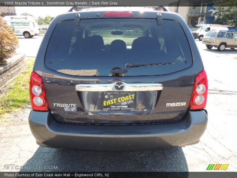 Stormfront Gray Metallic / Dark Flint Gray 2005 Mazda Tribute s