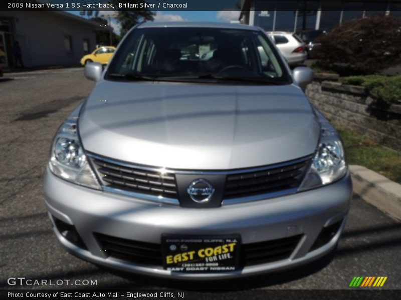 Brillant Silver / Charcoal 2009 Nissan Versa 1.8 S Hatchback