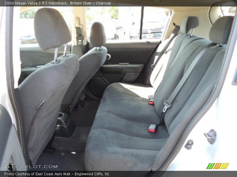 Brillant Silver / Charcoal 2009 Nissan Versa 1.8 S Hatchback
