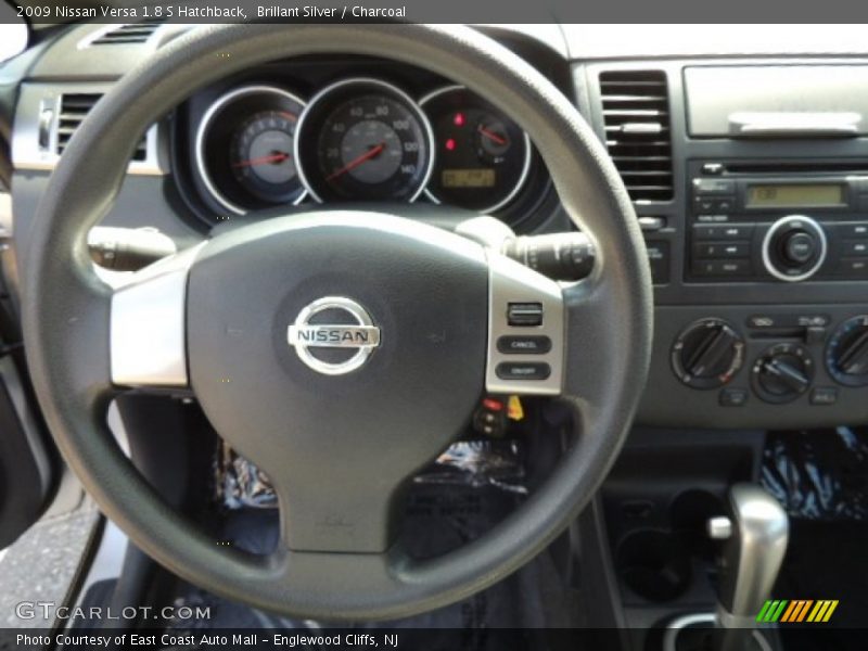 Brillant Silver / Charcoal 2009 Nissan Versa 1.8 S Hatchback