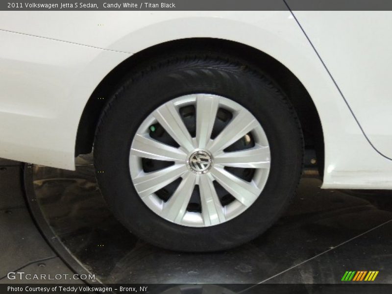Candy White / Titan Black 2011 Volkswagen Jetta S Sedan