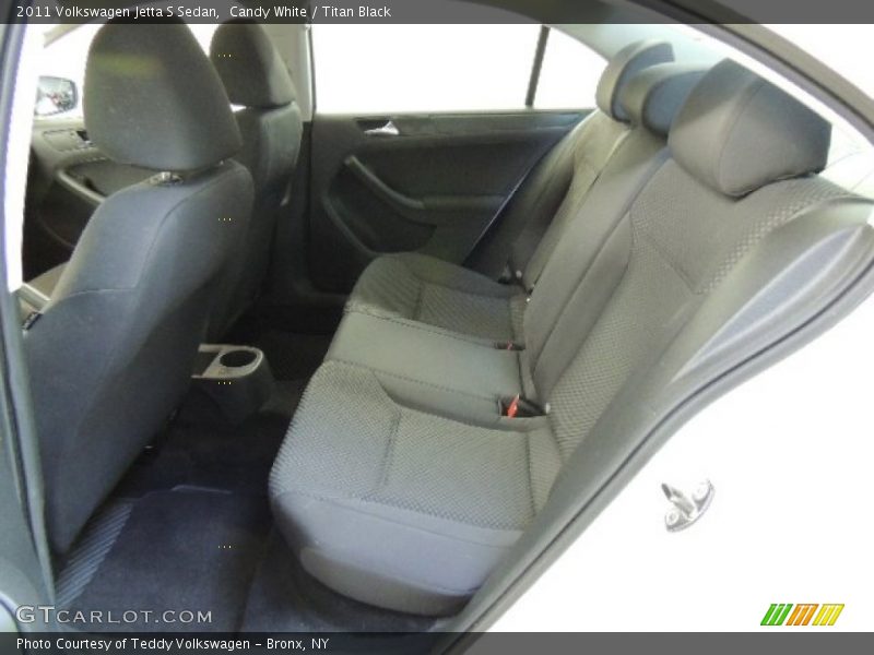 Candy White / Titan Black 2011 Volkswagen Jetta S Sedan