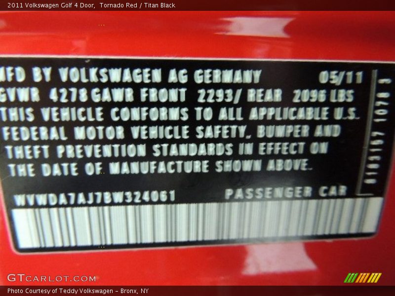 Tornado Red / Titan Black 2011 Volkswagen Golf 4 Door