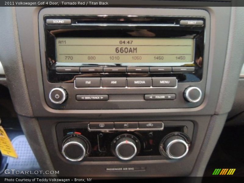 Tornado Red / Titan Black 2011 Volkswagen Golf 4 Door