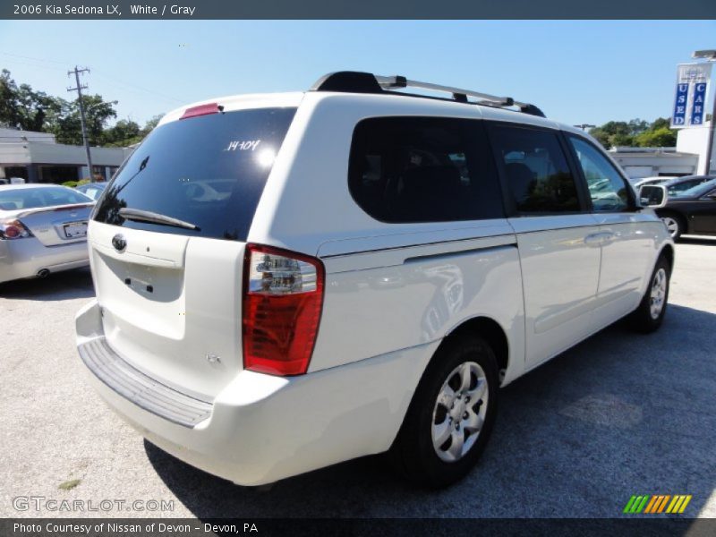 White / Gray 2006 Kia Sedona LX