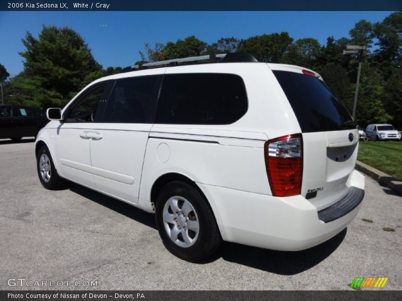 White / Gray 2006 Kia Sedona LX