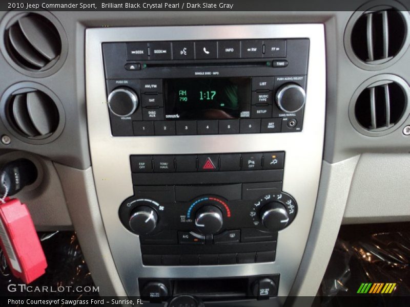 Controls of 2010 Commander Sport
