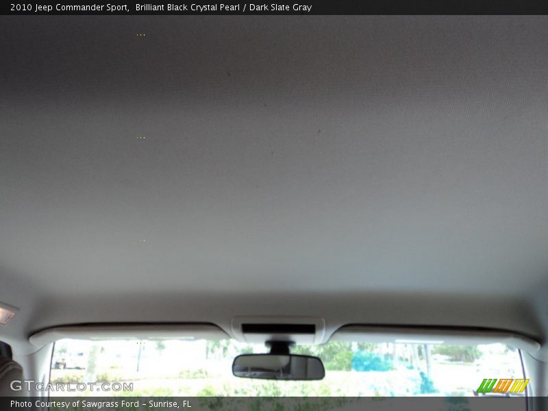 Brilliant Black Crystal Pearl / Dark Slate Gray 2010 Jeep Commander Sport