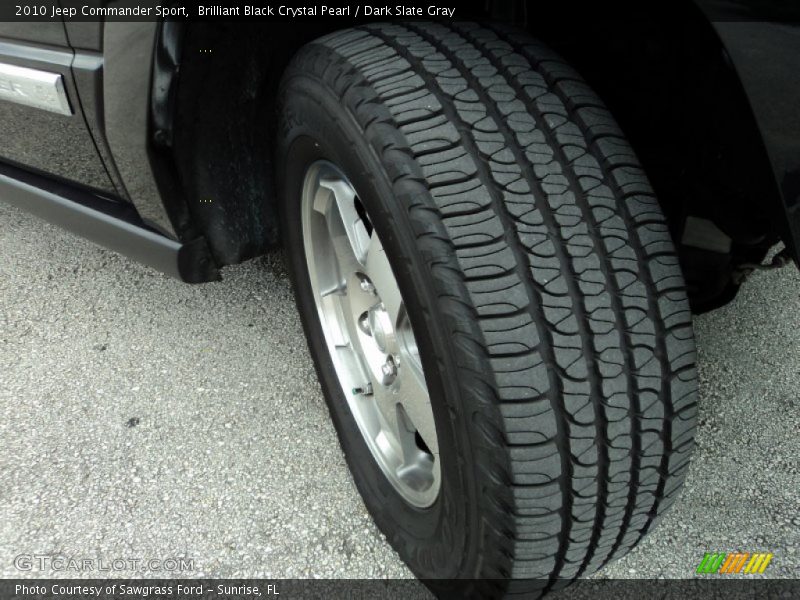 Brilliant Black Crystal Pearl / Dark Slate Gray 2010 Jeep Commander Sport