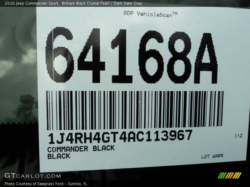 Brilliant Black Crystal Pearl / Dark Slate Gray 2010 Jeep Commander Sport