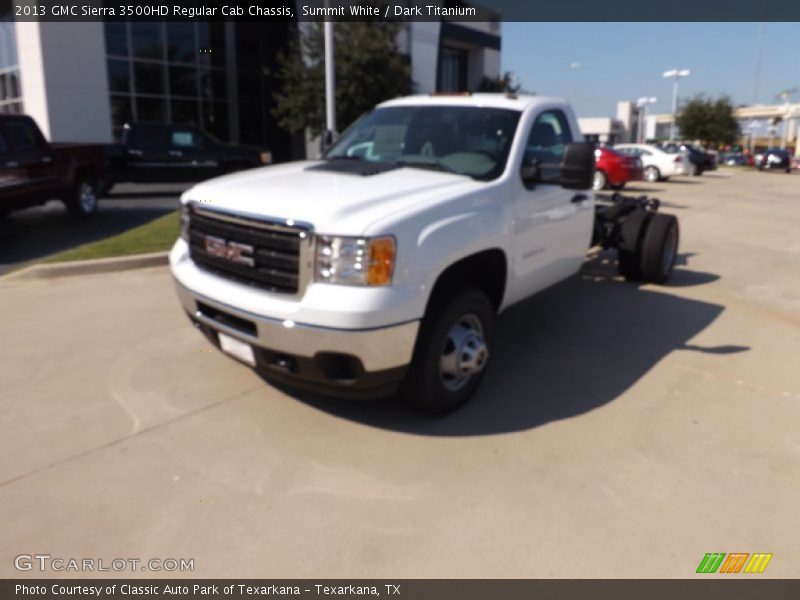 Summit White / Dark Titanium 2013 GMC Sierra 3500HD Regular Cab Chassis