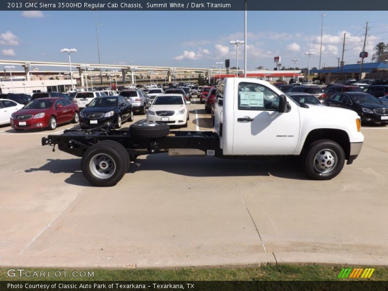 Summit White / Dark Titanium 2013 GMC Sierra 3500HD Regular Cab Chassis