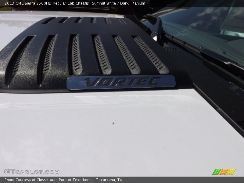 Summit White / Dark Titanium 2013 GMC Sierra 3500HD Regular Cab Chassis
