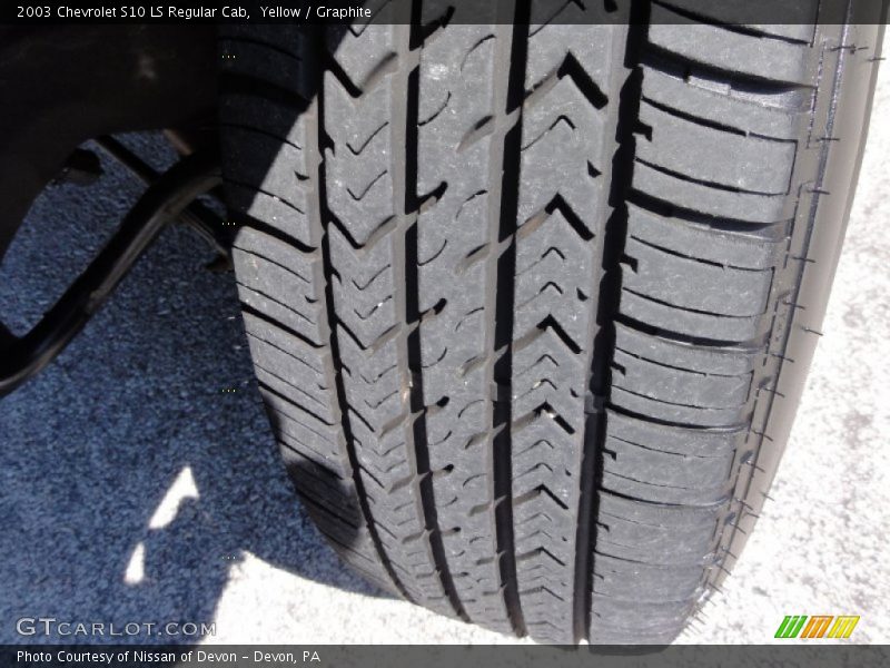 Yellow / Graphite 2003 Chevrolet S10 LS Regular Cab