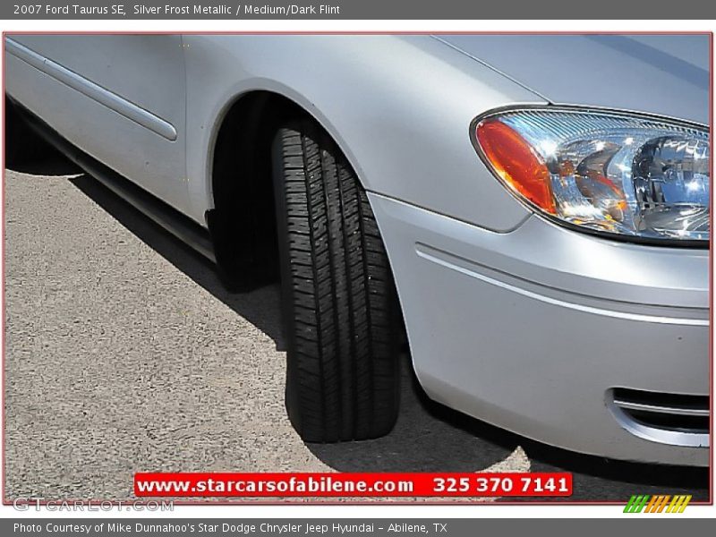 Silver Frost Metallic / Medium/Dark Flint 2007 Ford Taurus SE