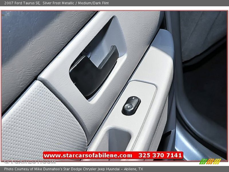 Silver Frost Metallic / Medium/Dark Flint 2007 Ford Taurus SE