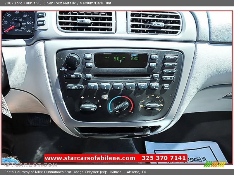 Silver Frost Metallic / Medium/Dark Flint 2007 Ford Taurus SE