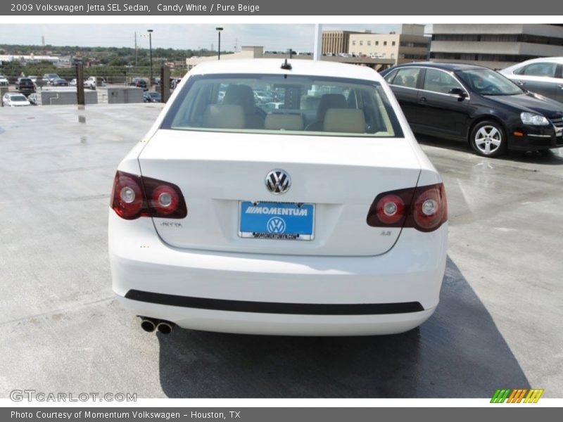 Candy White / Pure Beige 2009 Volkswagen Jetta SEL Sedan