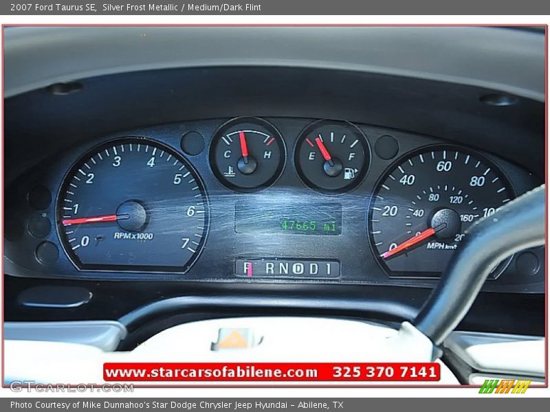 Silver Frost Metallic / Medium/Dark Flint 2007 Ford Taurus SE