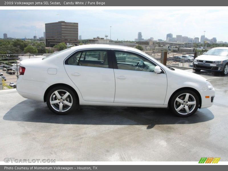 Candy White / Pure Beige 2009 Volkswagen Jetta SEL Sedan