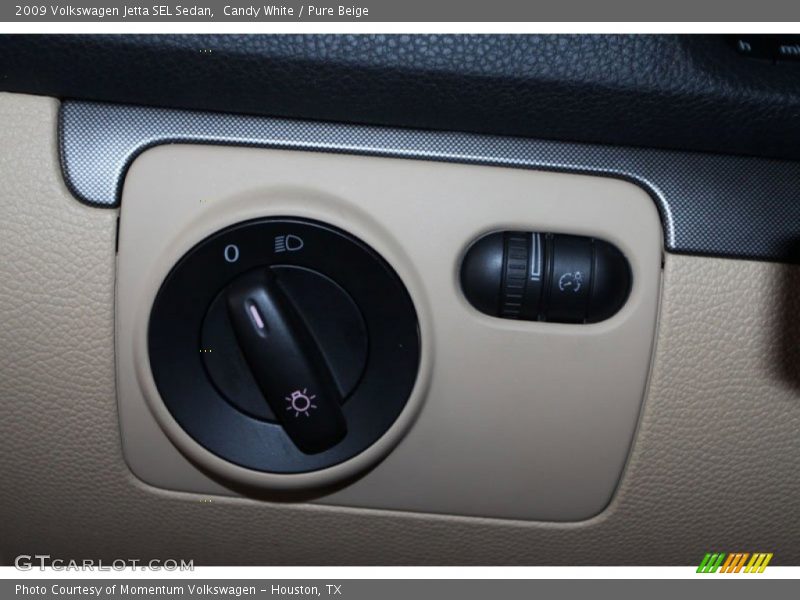 Candy White / Pure Beige 2009 Volkswagen Jetta SEL Sedan