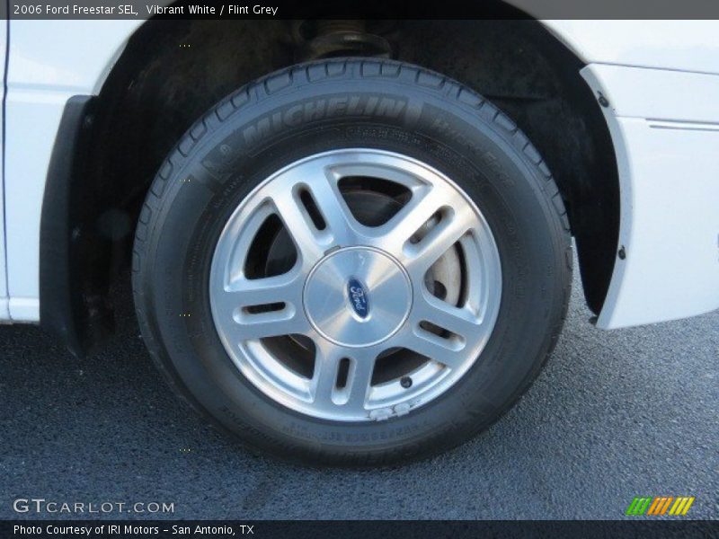 Vibrant White / Flint Grey 2006 Ford Freestar SEL