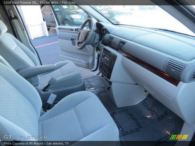 Vibrant White / Flint Grey 2006 Ford Freestar SEL