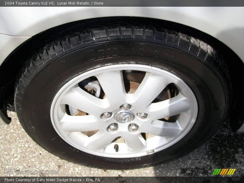 Lunar Mist Metallic / Stone 2004 Toyota Camry XLE V6