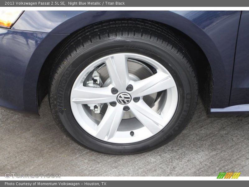 Night Blue Metallic / Titan Black 2013 Volkswagen Passat 2.5L SE