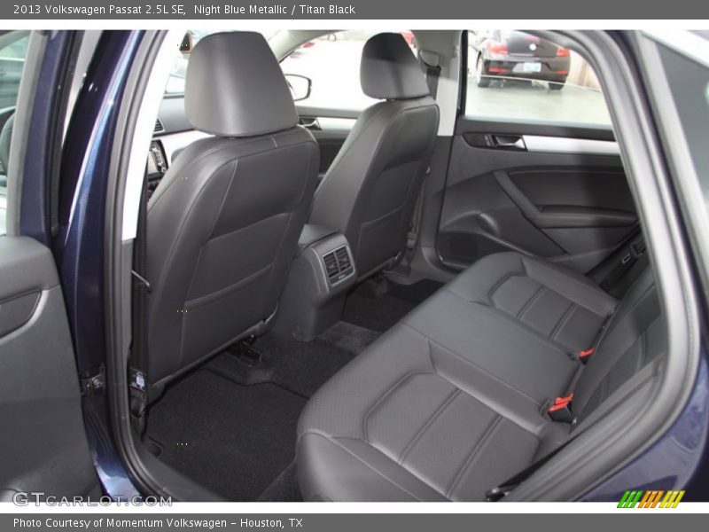 Night Blue Metallic / Titan Black 2013 Volkswagen Passat 2.5L SE