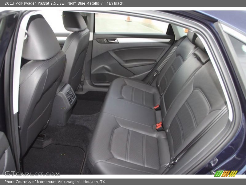 Night Blue Metallic / Titan Black 2013 Volkswagen Passat 2.5L SE