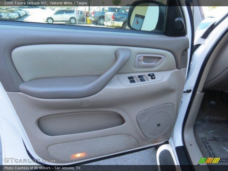 Natural White / Taupe 2006 Toyota Sequoia SR5