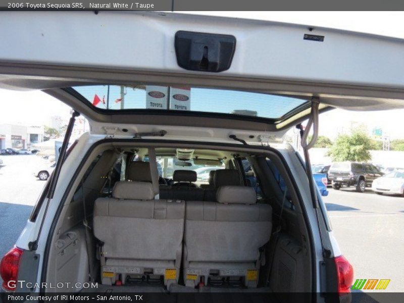 Natural White / Taupe 2006 Toyota Sequoia SR5