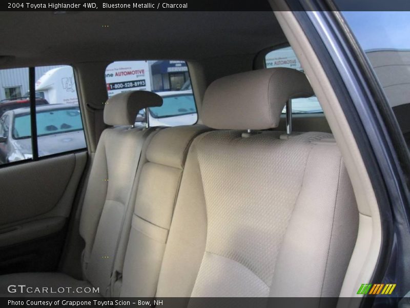 Bluestone Metallic / Charcoal 2004 Toyota Highlander 4WD