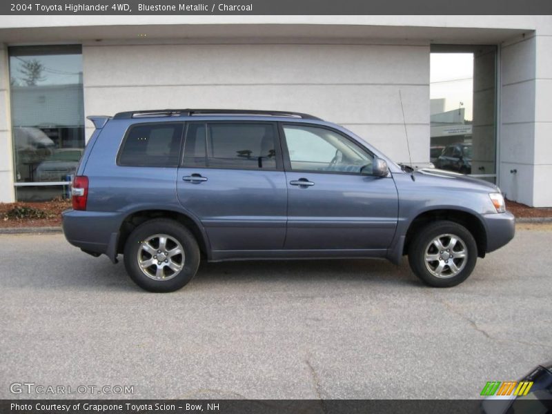 Bluestone Metallic / Charcoal 2004 Toyota Highlander 4WD