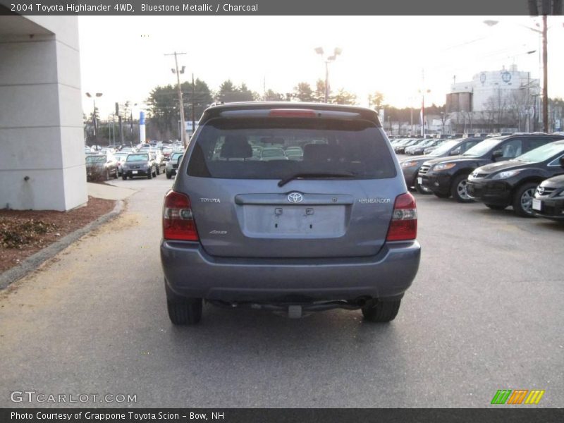 Bluestone Metallic / Charcoal 2004 Toyota Highlander 4WD