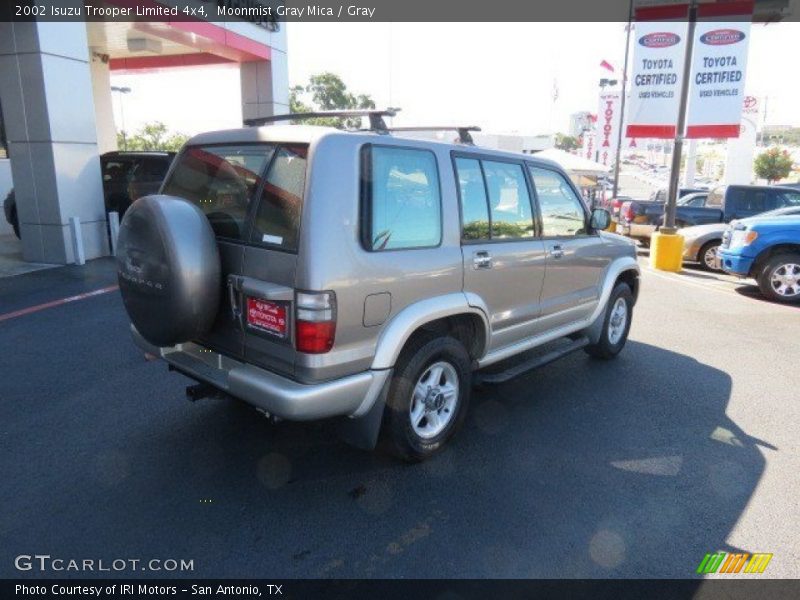 Moonmist Gray Mica / Gray 2002 Isuzu Trooper Limited 4x4