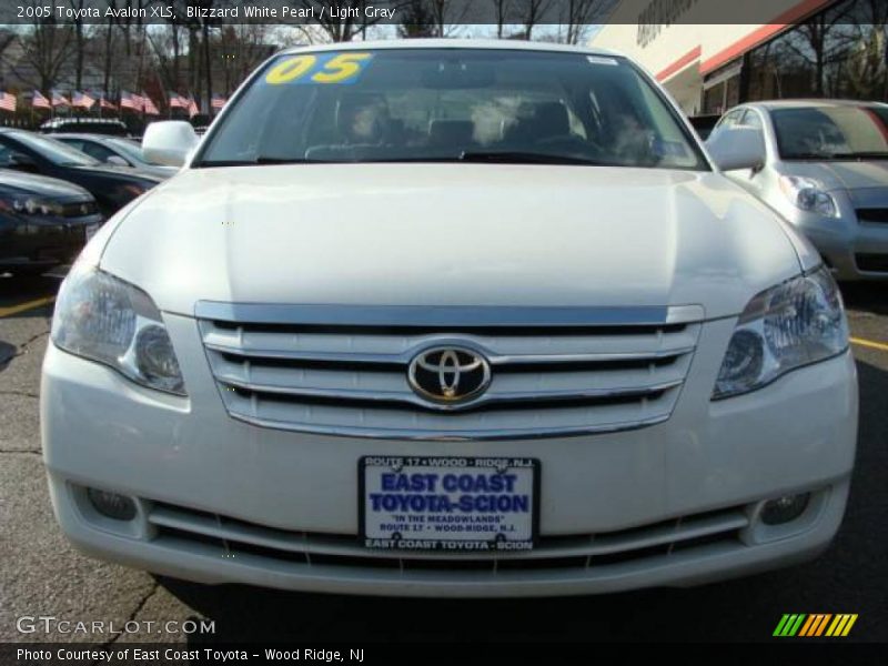 Blizzard White Pearl / Light Gray 2005 Toyota Avalon XLS