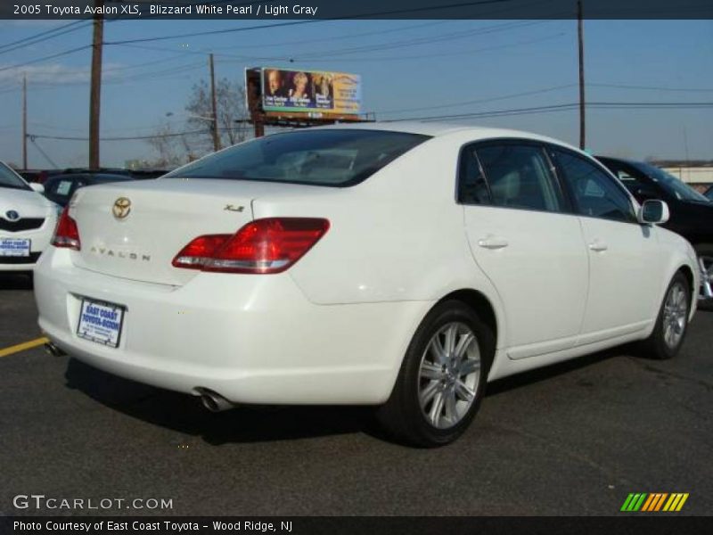 Blizzard White Pearl / Light Gray 2005 Toyota Avalon XLS
