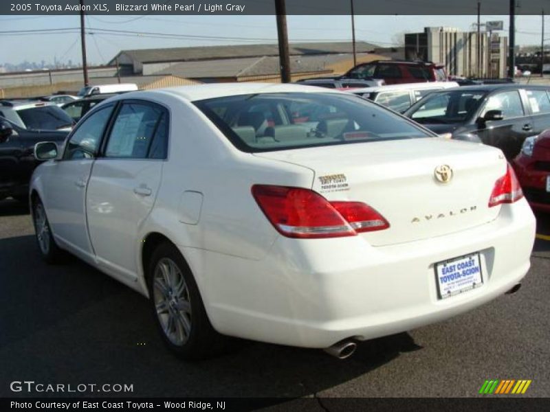 Blizzard White Pearl / Light Gray 2005 Toyota Avalon XLS