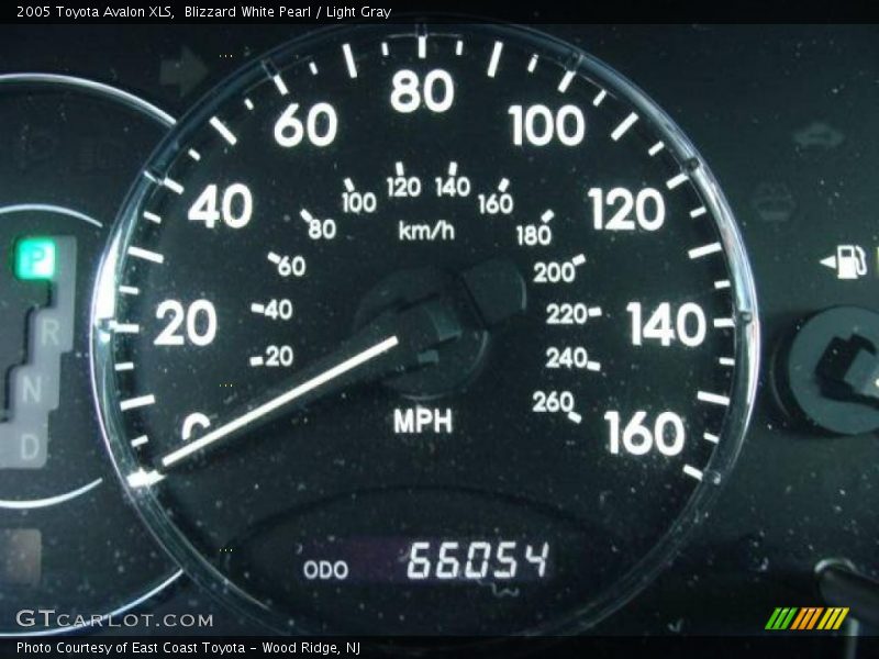 Blizzard White Pearl / Light Gray 2005 Toyota Avalon XLS
