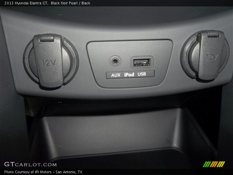 Controls of 2013 Elantra GT