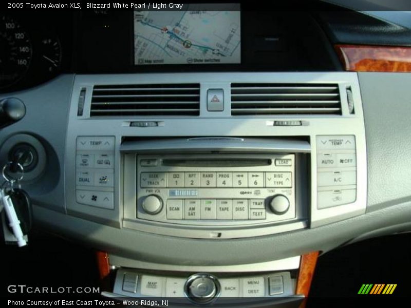 Blizzard White Pearl / Light Gray 2005 Toyota Avalon XLS