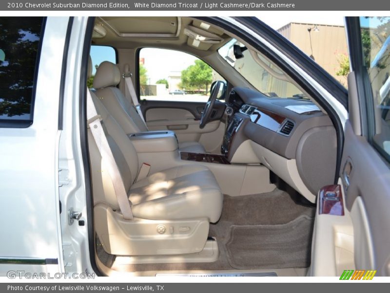 White Diamond Tricoat / Light Cashmere/Dark Cashmere 2010 Chevrolet Suburban Diamond Edition