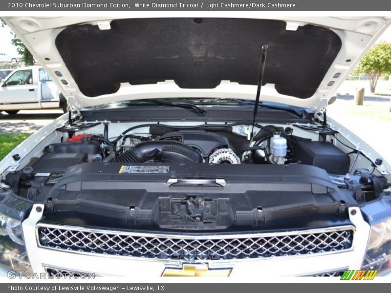 White Diamond Tricoat / Light Cashmere/Dark Cashmere 2010 Chevrolet Suburban Diamond Edition