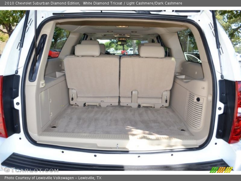 White Diamond Tricoat / Light Cashmere/Dark Cashmere 2010 Chevrolet Suburban Diamond Edition